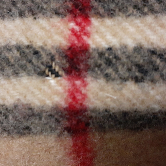 Vtg Burberry Lambswool Scarf - Picture 7 of 9